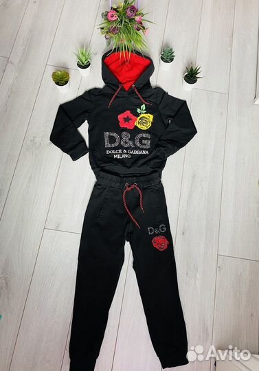 Спортивный костюм для девочки 116 - 122 р