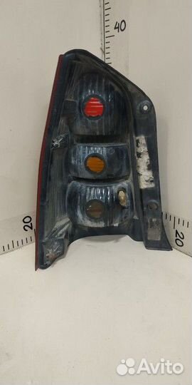 Фонарь задний правый Mazda Tribute