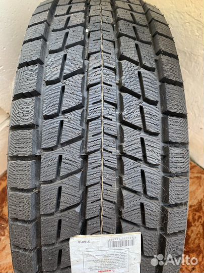 Dunlop Winter Maxx SJ8 275/70 R16