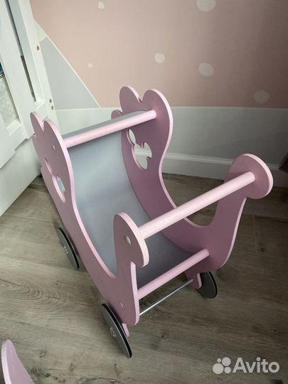 Деревянная коляска и кроватка для кукол