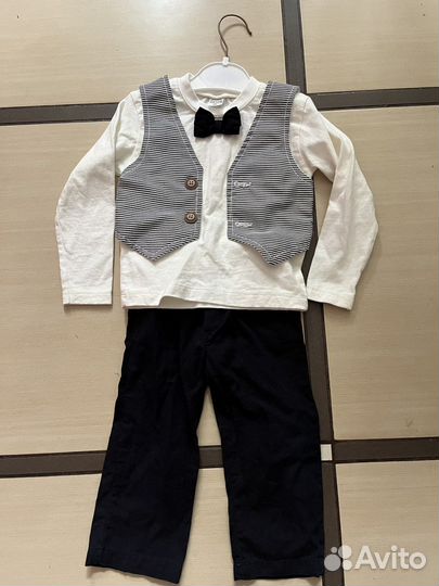 Праздничный нарядный костюм для мальчика 80