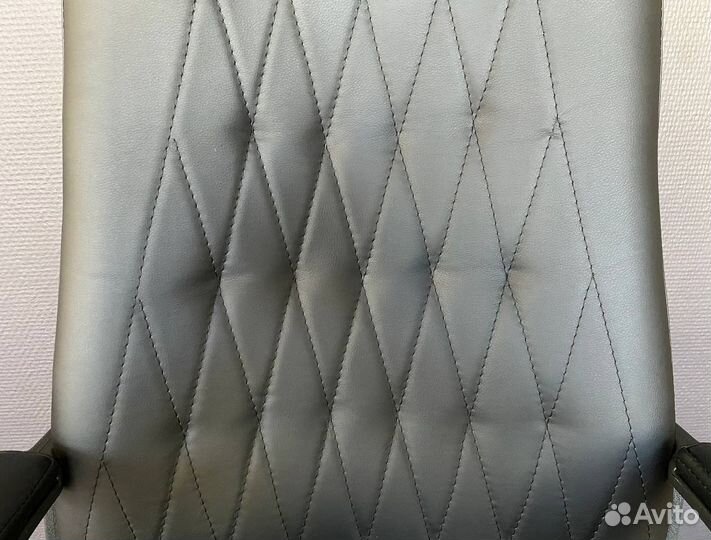 Компьютерное кресло. Гарантия 1 год