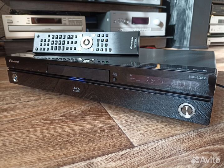 Blu-ray плеер Pioneer BDP-LX52