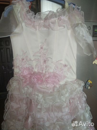 Платье праздничное