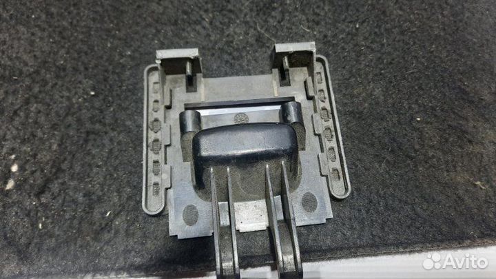 Обшивка багажника левая Audi A8 D2 AUW 1999