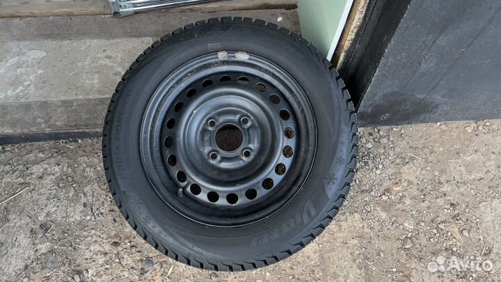 Viatti Brina Nordico V-522 195/60 R15 88T