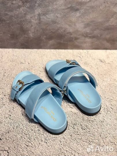 Босоножки LV