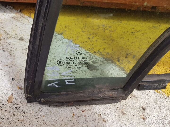 Стекло передней правой и левой двери Mercedes w168