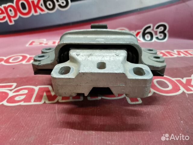 Подушка двигателя Volkswagen Golf