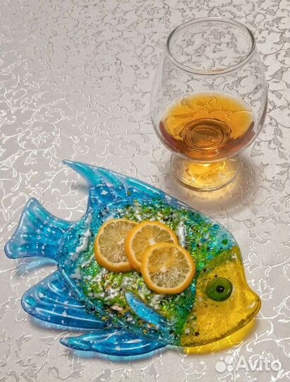 Тарелки и блюдца