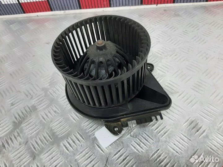 Моторчик печки для Renault Scenic 1 7701048387