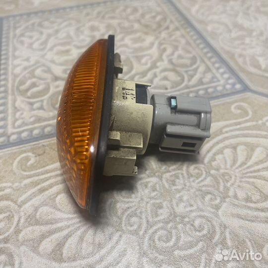 Повторитель поворотника bluebird sylphy