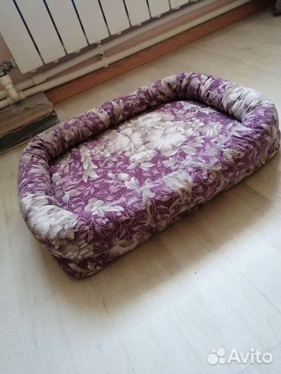 Лежанки для кошек, собак