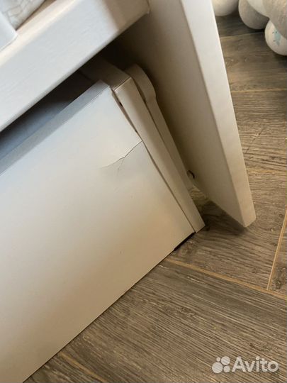 Детская кроватка с поперечным маятником