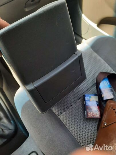 Консоль подлокотнина