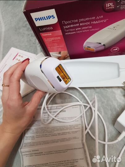 Фотоэпилятор Philips Lumea Essential BRI863/00