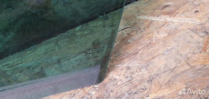 Стекло двери задней левой Kia Sportage 2016-2021