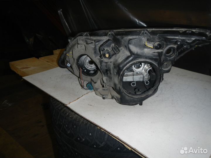 Фара правая Honda Cr-v