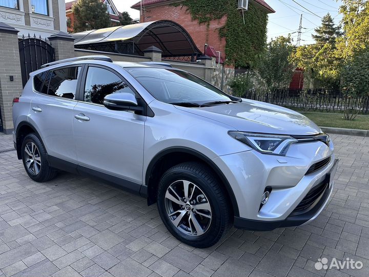 Toyota RAV4 2.0 CVT, 2018, 40 890 км
