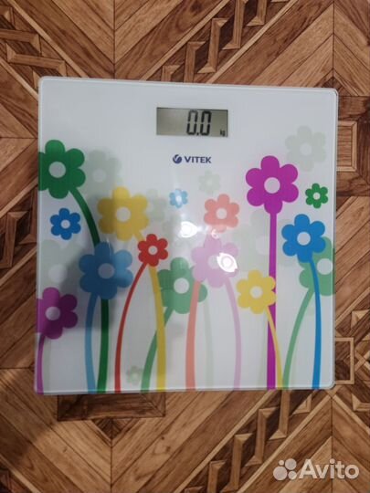 Весы напольные электронные Vitek