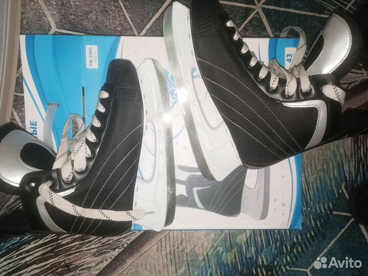 Коньки хоккейные 43 размер