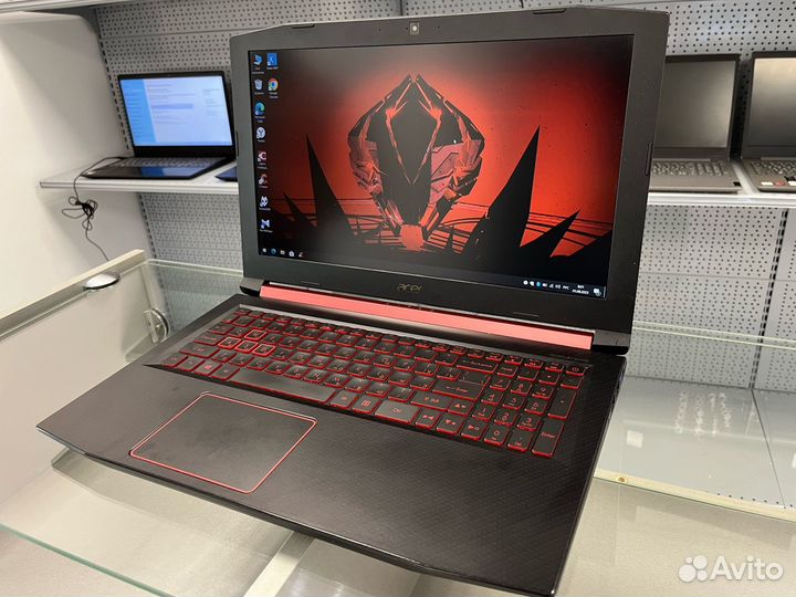 Acer Nitro на Ryzen 5 / RX560