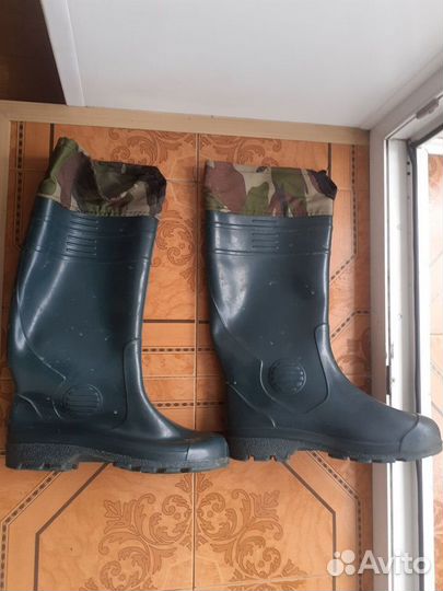 Резиновые сапоги