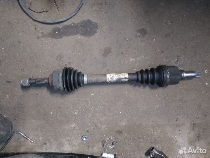 МКПП привод левый подрамник 1.4 Peugeot 206