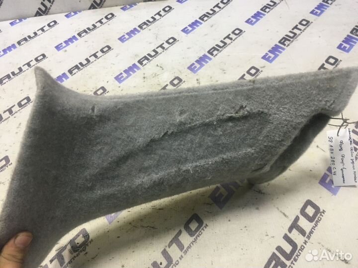 Накладка стойки задней правой Форд Фокус 1 универс