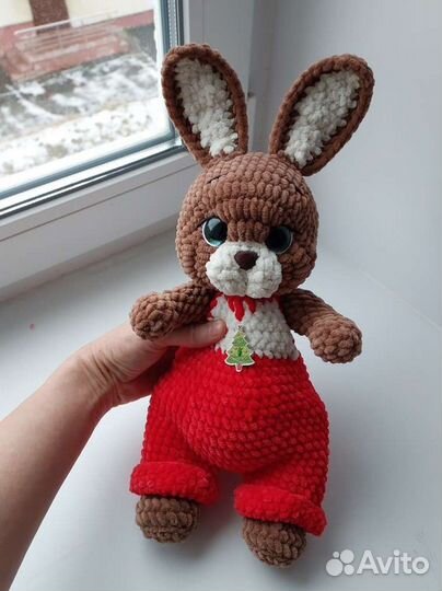 Вязаные игрушки зайчик