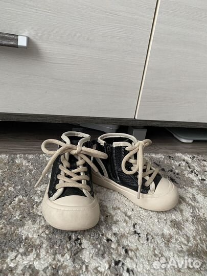 Ботинки демисезонные для девочки 22 размер