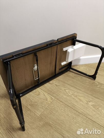 Столик для ноутбука