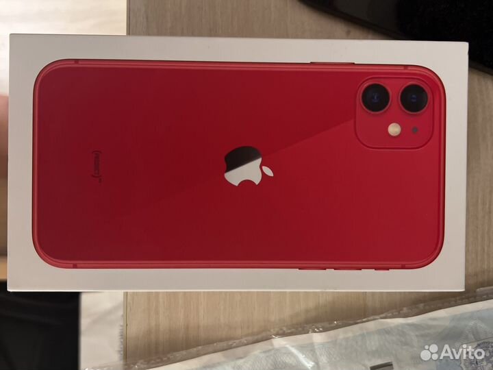 Телефон iPhone 11