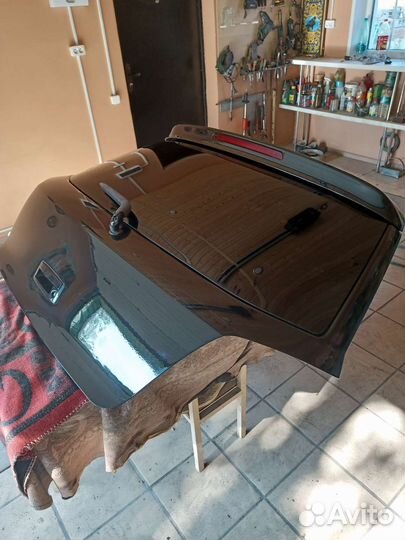 Задняя крышка богажника Mitsubisi outlander 2003