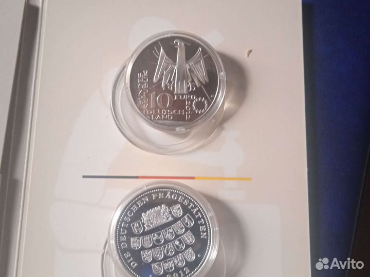 Монета +настольная медаль