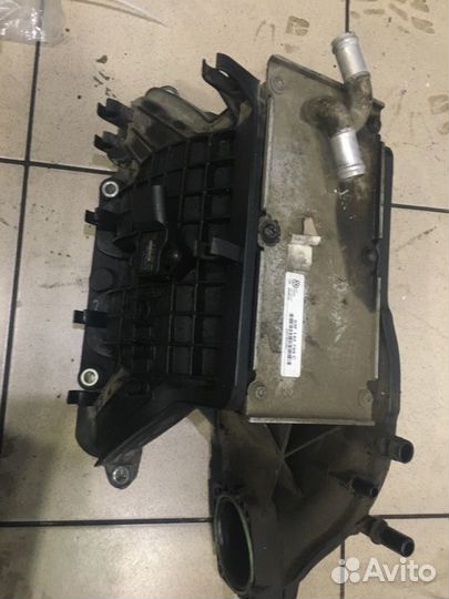 Коллектор впускной Volkswagen Jetta 6 CAX