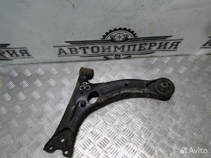 Рычаг передний Toyota Prius 20 2007 1.5