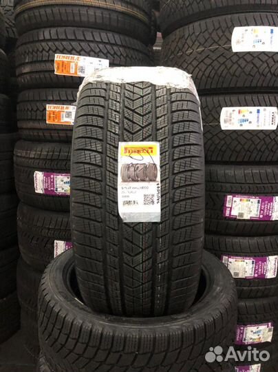 Pirelli Scorpion Winter 295/35 R22