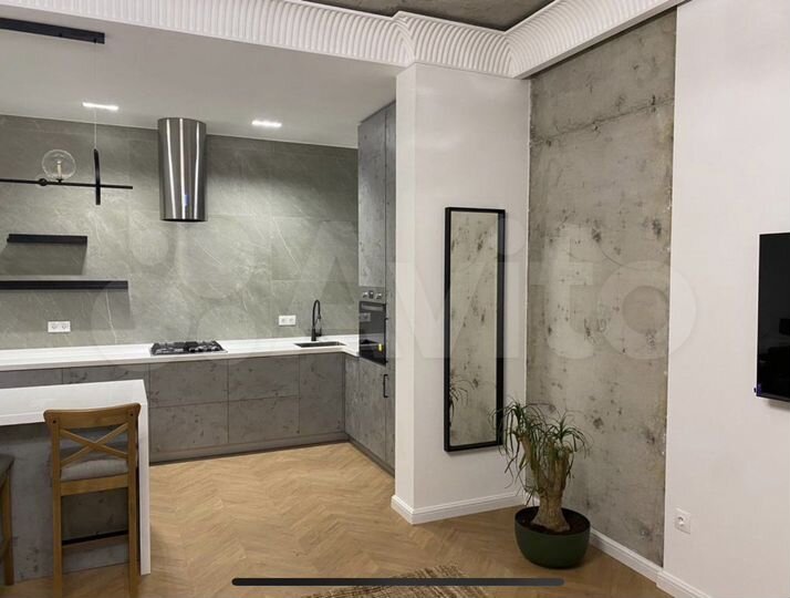 2-к. квартира, 72 м², 9/10 эт.