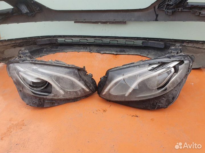 Фара ксеноновая левая Mercedes-Benz E-Class W213