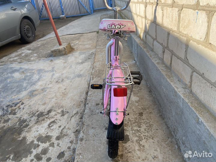 Детский вилосипед для девочки