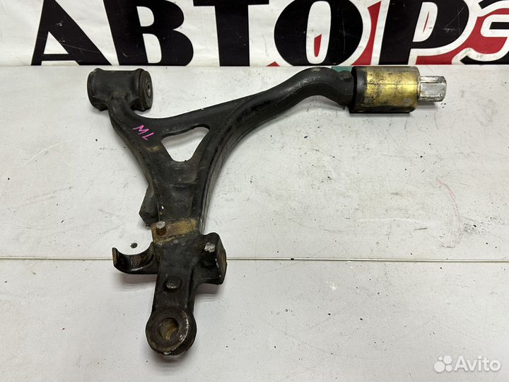 Рычаг передний нижний правый Ml163