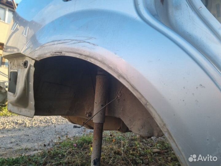 Крыло заднее правое Renault Logan