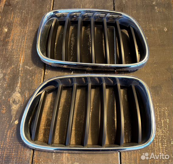 Решетка радиатора BMW f25 ноздри оригинал