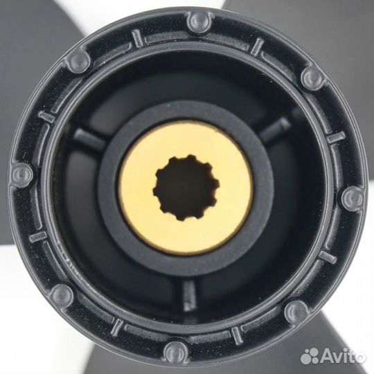 Винт гребной для лодочного мотора Suzuki 9-1/4*9