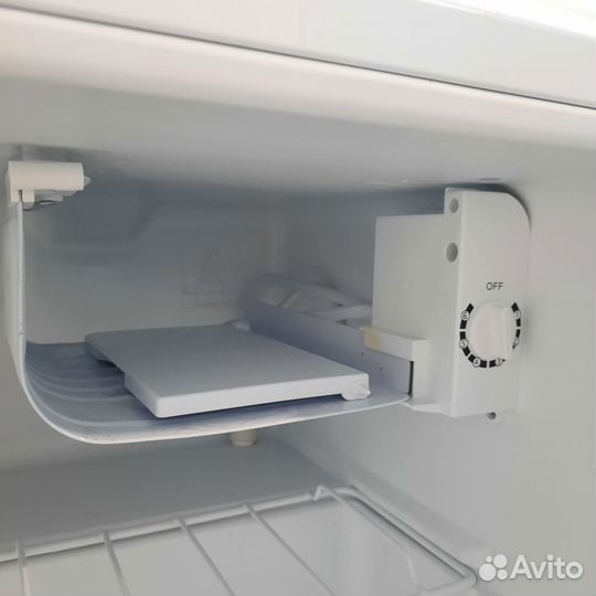 Минихолодильник с морозильной