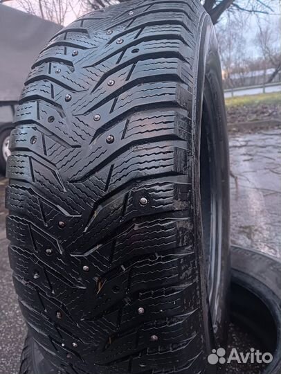 Kumho WinterCraft Ice WI31 215/65 R16 98T