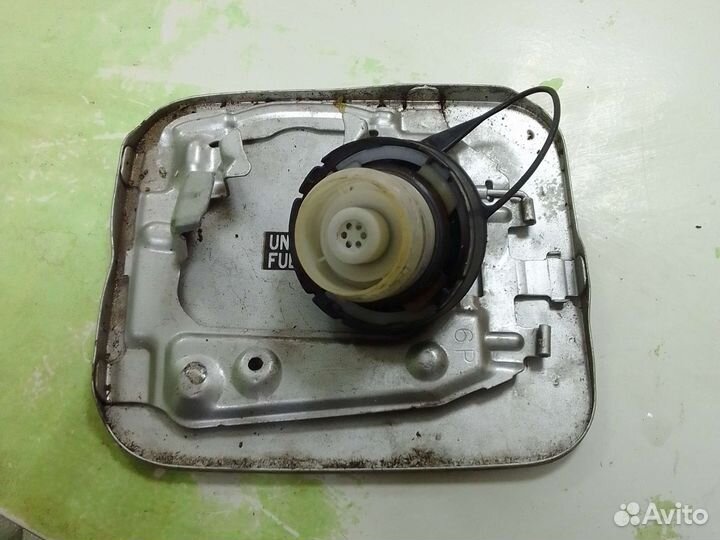 Лючок бензобака Toyota Prius хетчбэк