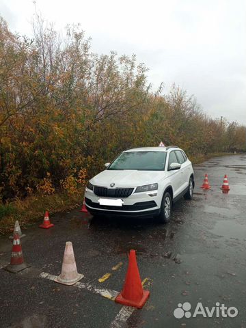 Инструктор по вождению, автоинструктор женщина
