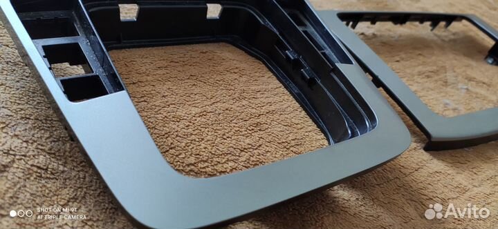 Рамка магнитолы VW Passat B7